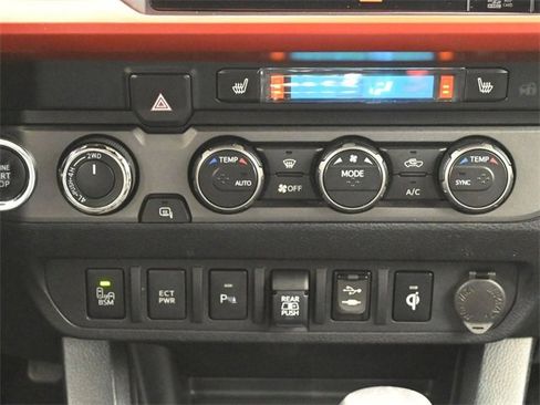 Used 2019 Toyota Tacoma TRD Off-Road image 22