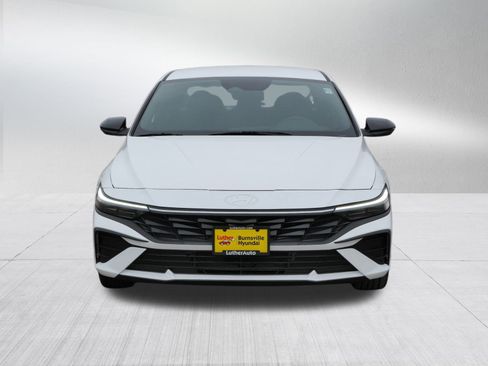 Certified 2025 Hyundai Elantra SEL image 2