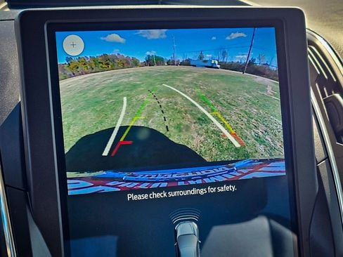 Used 2021 Ford Edge Titanium w/ Class II Trailer Tow Package image 24