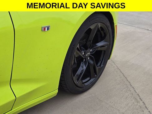 Used 2021 Chevrolet Camaro LT w/ RS Package RWD image 11