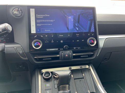 Certified 2024 Lexus GX 550 w/ Accessory Package (2T) AWD/4WD image 29