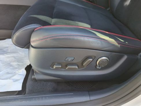 Used 2022 Genesis GV70 3.5T Sport w/ Sport Prestige Package AWD/4WD image 12