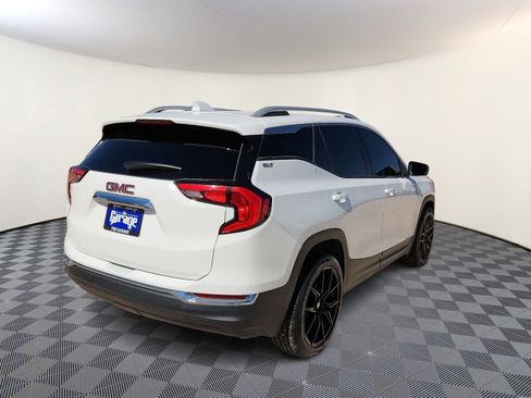 Used 2019 GMC Terrain SLT w/ Preferred Package FWD image 4