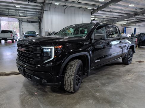 Used 2025 GMC Sierra 1500 Elevation AWD/4WD image 6