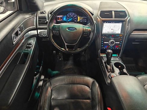 Used 2018 Ford Explorer Limited AWD/4WD image 4