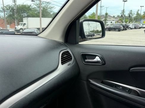 Used 2019 Dodge Journey Crossroad w/ Mopar All Weather Group FWD image 21