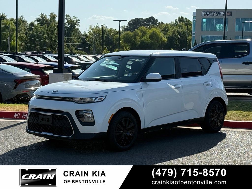 Used 2020 Kia Soul LX FWD image 3