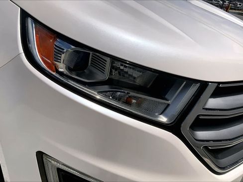 Used 2018 Ford Edge Titanium w/ Equipment Group 301A FWD image 31