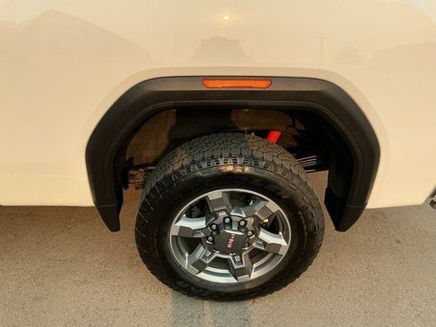 Certified 2025 GMC Sierra 2500 SLE AWD/4WD image 26
