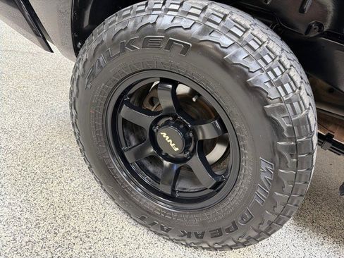 Used 2019 Toyota Tundra SR5 w/ SR5 Upgrade Package image 75