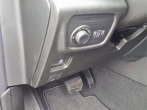 New 2026 Jeep Grand Cherokee Laredo AWD/4WD image 14