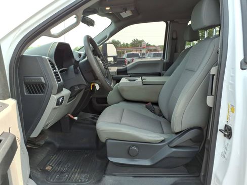 Used 2020 Ford F250 XL w/ STX Appearance Package AWD/4WD image 13