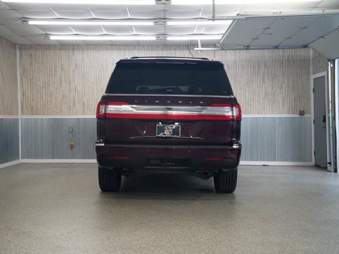 Used 2021 Lincoln Navigator L Reserve w/ Luxury Package AWD/4WD image 8