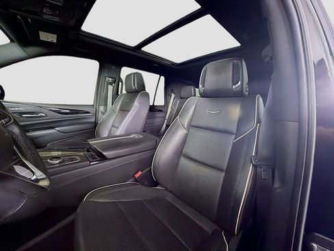 Used 2021 Cadillac Escalade Sport w/ Driver Assist Tech Package AWD/4WD image 14