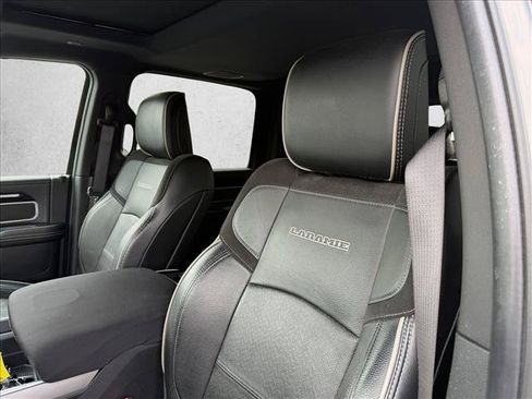 Used 2022 RAM 2500 Laramie w/ Night Edition AWD/4WD image 11