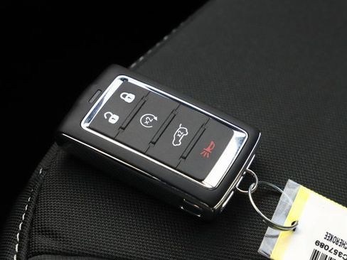 New 2025 Jeep Grand Cherokee 4WD image 33