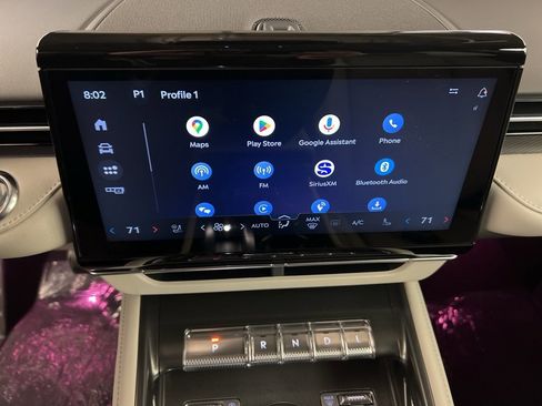 Used 2026 Lincoln Nautilus Premier image 10