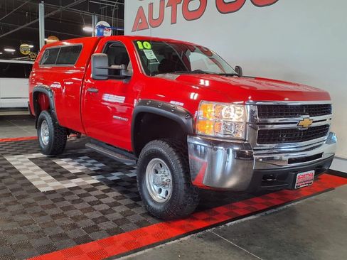 Used 2010 Chevrolet Silverado 3500 W/T AWD/4WD image 2