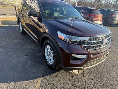 Used 2023 Ford Explorer XLT w/ Equipment Group 202A image 3