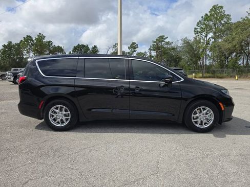 New 2026 Chrysler Pacifica Select FWD image 6