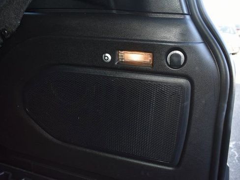 Used 2017 Jeep Renegade Limited image 36