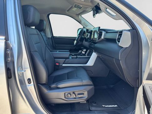 Used 2024 Toyota Tundra Limited AWD/4WD image 15