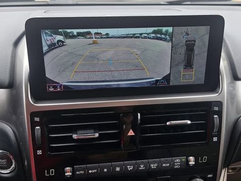 Used 2023 Lexus GX 460 Luxury w/ Sport Design Package AWD/4WD image 30