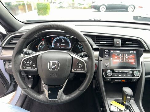 Used 2019 Honda Civic EX image 9