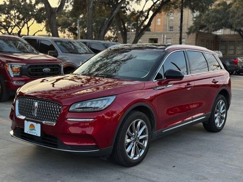 Used 2022 Lincoln Corsair FWD w/ Premium Package image 2