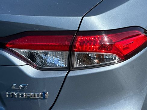 Used 2024 Toyota Corolla LE w/ LE Convenience Package FWD image 48