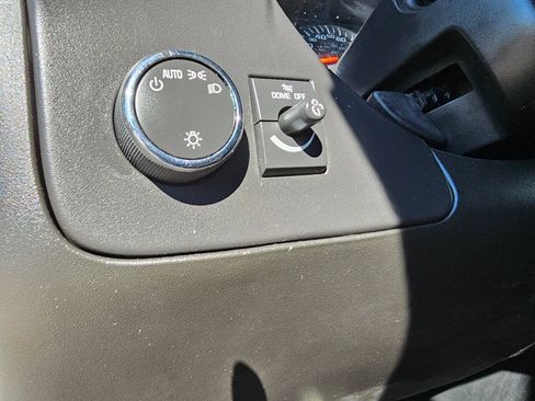 Used 2015 Chevrolet Express 2500 Extended RWD image 26