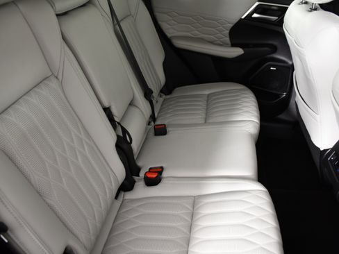 Used 2025 Mitsubishi Outlander SEL image 46