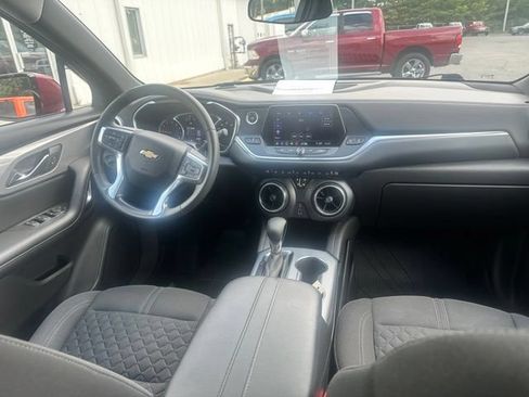 Used 2022 Chevrolet Blazer LT w/ LPO, Floor Liner Package FWD image 2