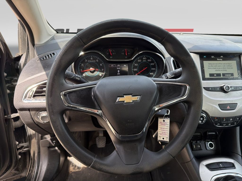 Used 2018 Chevrolet Cruze LS FWD image 12