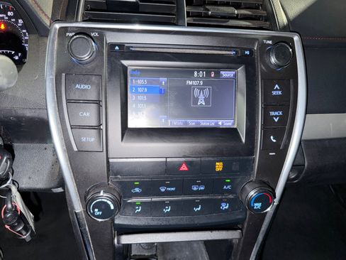 Used 2017 Toyota Camry SE w/ Moonroof Package FWD image 22