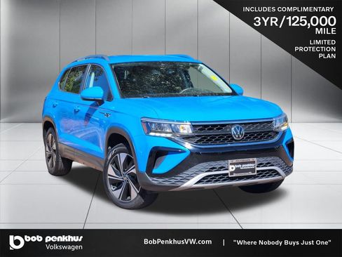Used 2024 Volkswagen Taos SE AWD/4WD image 1