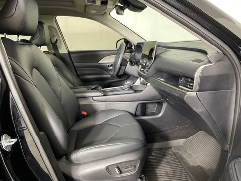 Used 2024 Toyota Grand Highlander AWD image 23