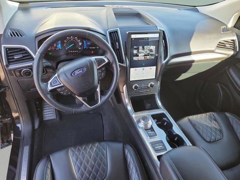 Used 2024 Ford Edge Titanium image 24