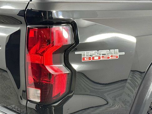 Used 2025 Chevrolet Colorado Trail Boss AWD/4WD image 30