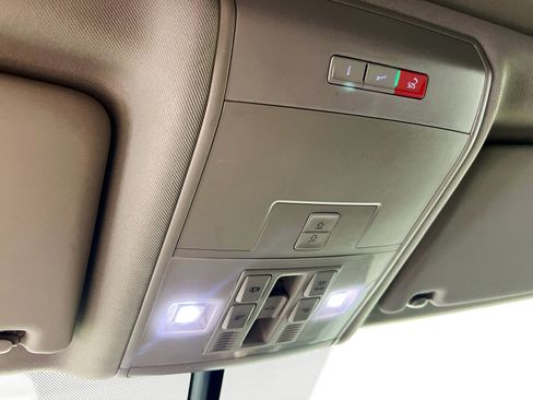 Used 2022 Volkswagen Atlas SE w/ Panoramic Sunroof Package image 22