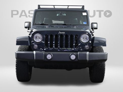 Used 2016 Jeep Wrangler Unlimited Rubicon w/ Connectivity Group AWD/4WD image 2