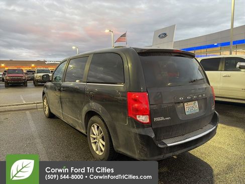 Used 2018 Dodge Grand Caravan SXT image 13