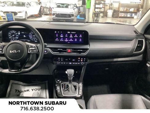 Used 2024 Kia Seltos SX AWD/4WD image 3