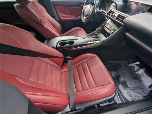 Used 2017 Lexus IS 200t image 22