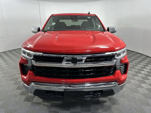 Used 2025 Chevrolet Silverado 1500 LT w/ Z71 Off-Road Package AWD/4WD image 2
