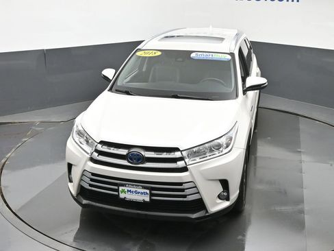 Used 2018 Toyota Highlander XLE image 27