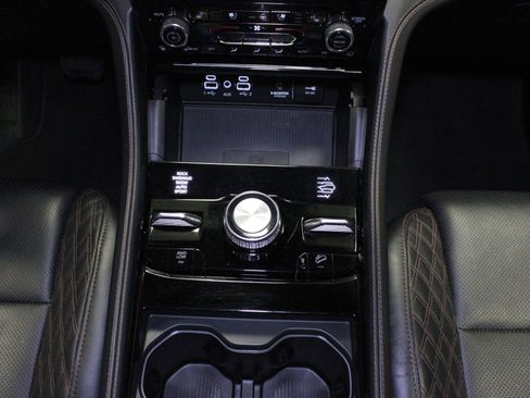Used 2023 Jeep Grand Cherokee L Summit AWD/4WD image 24
