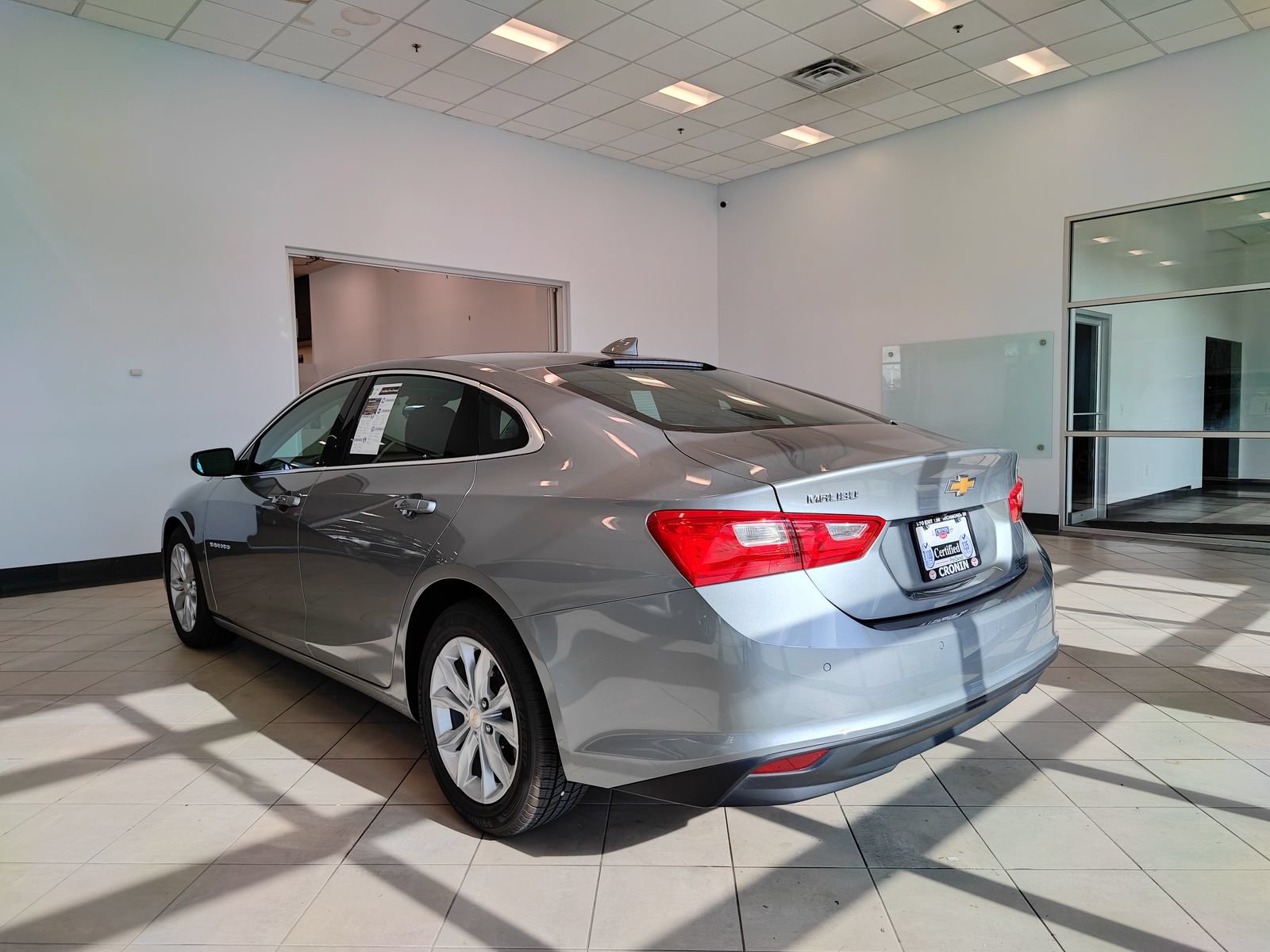 Used 2025 Chevrolet Malibu LT FWD image 5