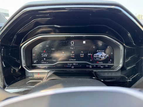 Used 2023 GMC Sierra 1500 SLE AWD/4WD image 16