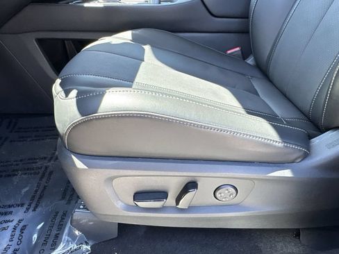Certified 2026 INFINITI QX60 Luxe w/ Cargo Package AWD/4WD image 14